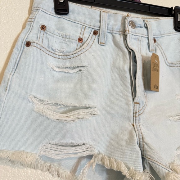 Levi's• Women's 501° Original Shorts - Find Time 27: High Rise Denim, Fly Button - Picture 5 of 10